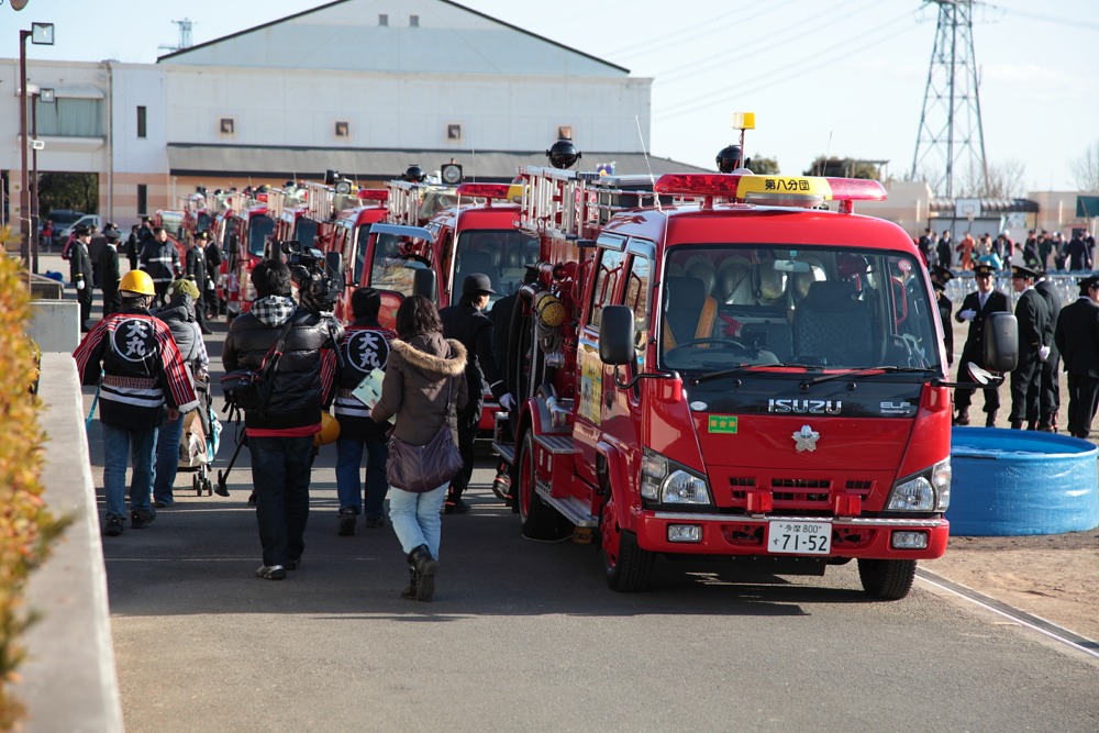 稲城市消防出初式 消防車