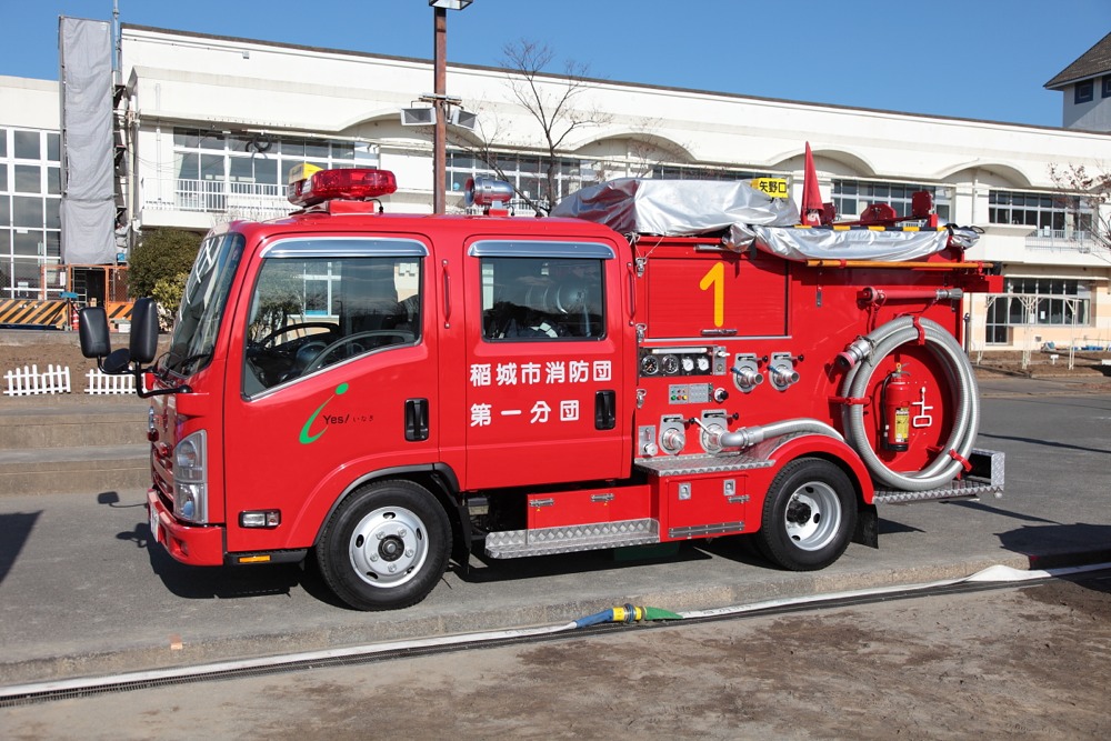 稲城市消防出初式 第一分団の消防車