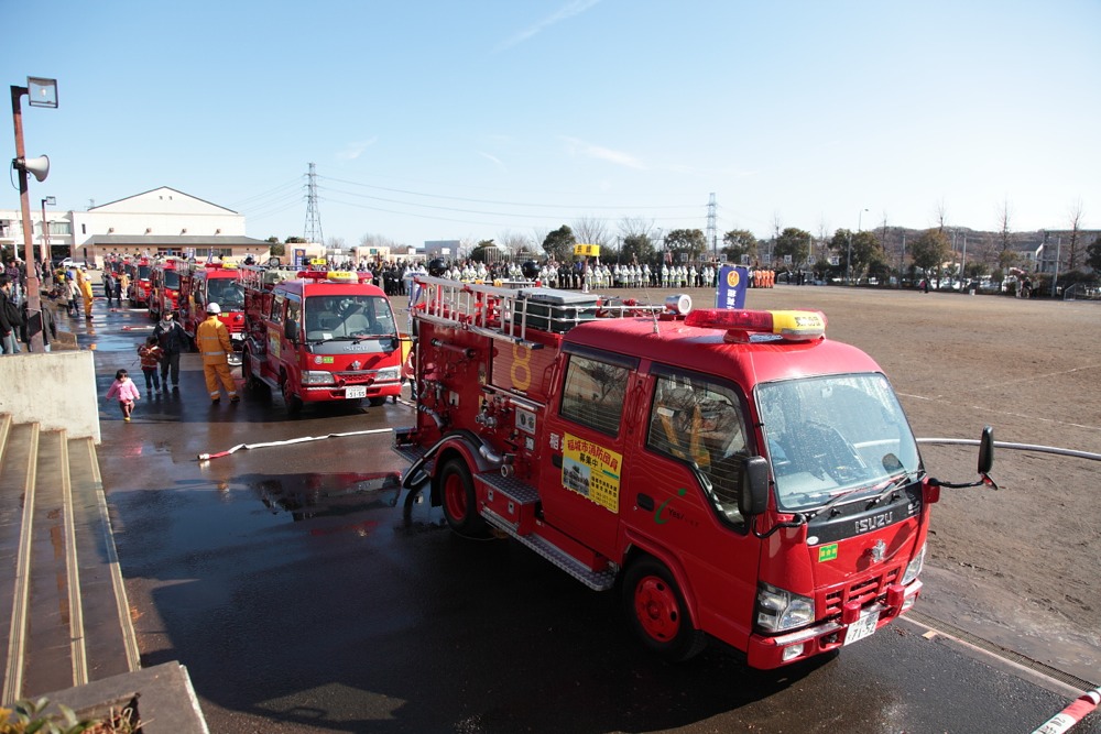 稲城市消防出初式 消防車