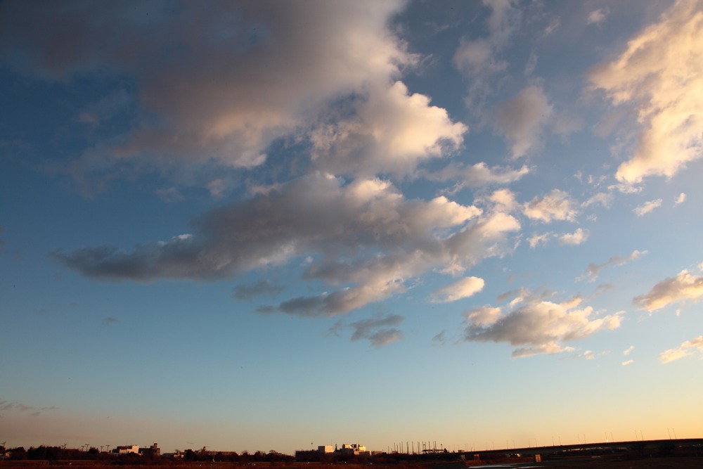 多摩川 朝の雲