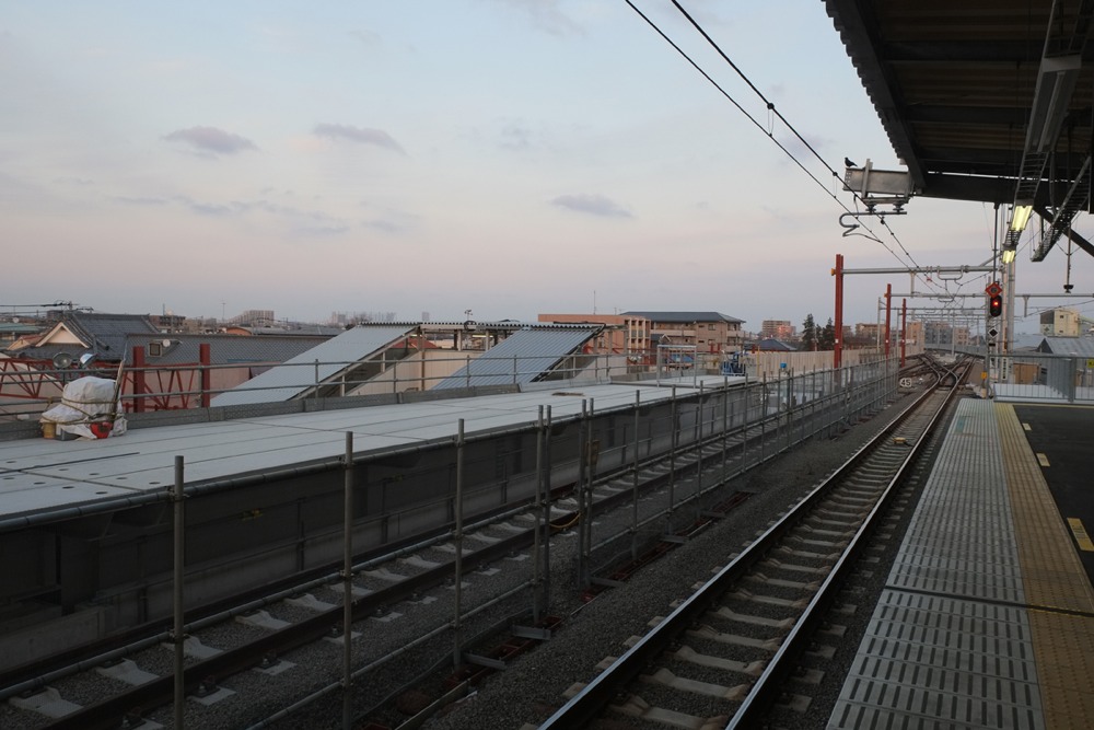 工事中の稲城長沼駅